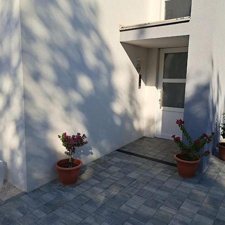 B & R Summer Breeze Apartments Nin Exterior foto