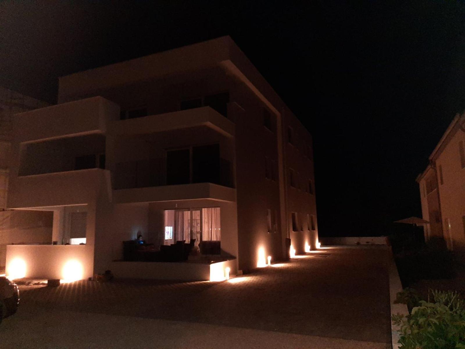 B & R Summer Breeze Apartments Nin Exterior foto